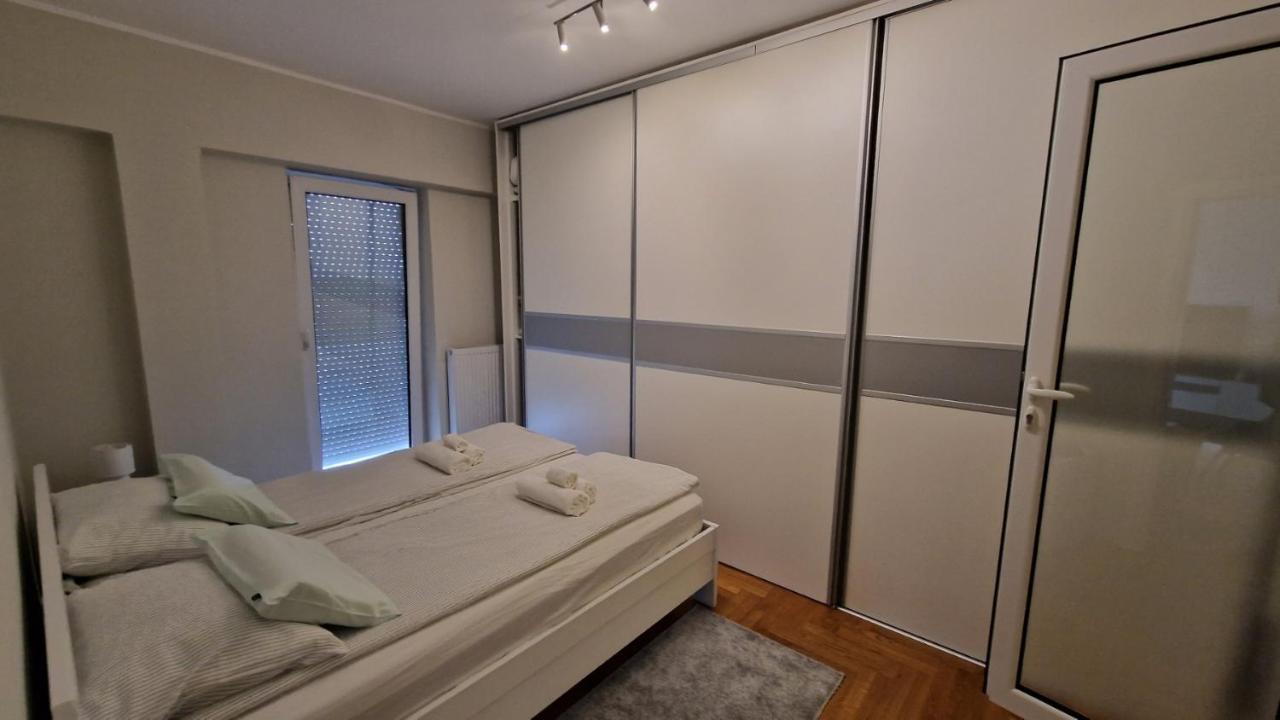 Lux Apartman Ava Kikinda エクステリア 写真